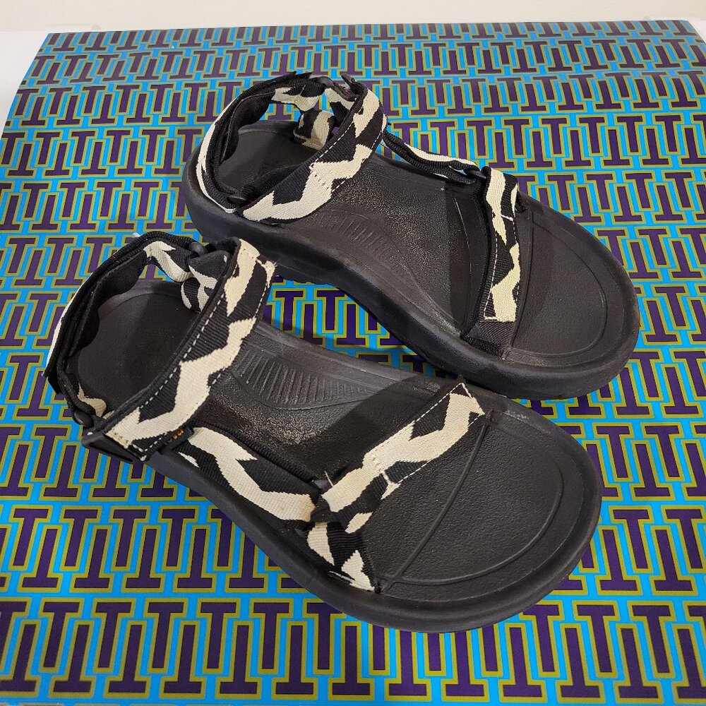 TEVA Platform Sandal Batik Print Size 8.5 Like New - Picture 2 of 7